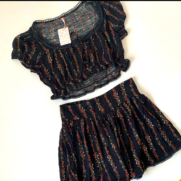 NWT Free People 2 piece set Wild Love shorts/top XS/S read description - Picture 9 of 12